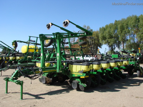 2003 John Deere 1770