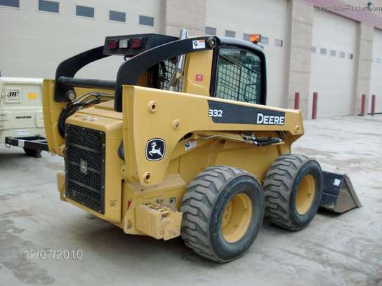 2008 John Deere 332