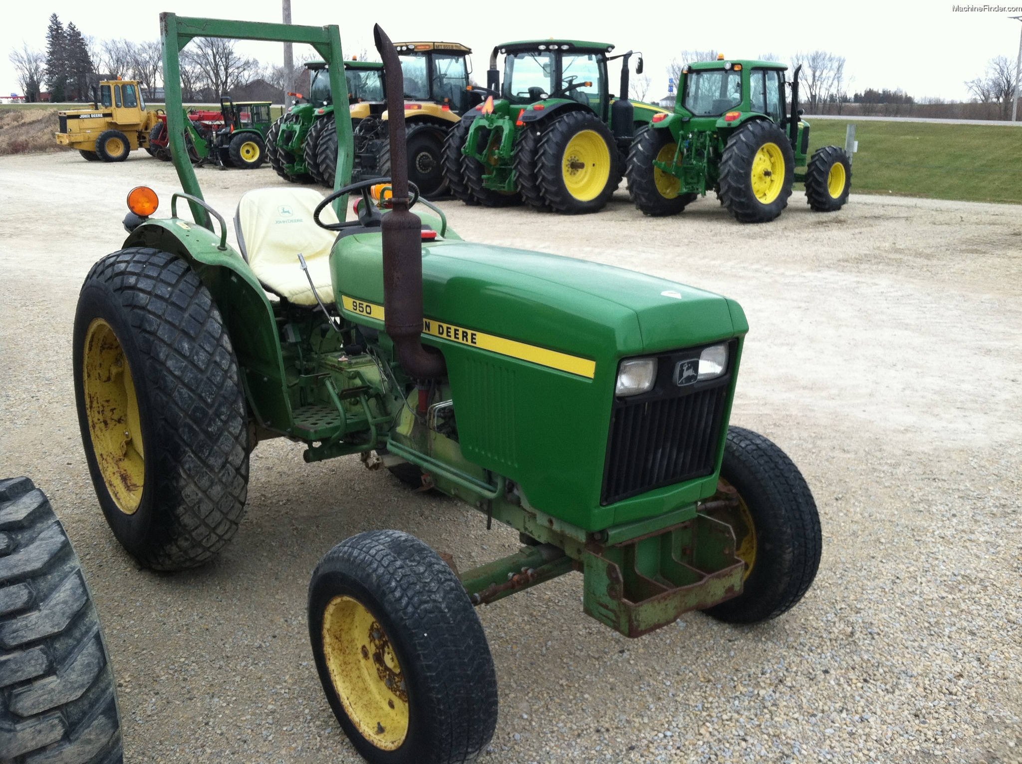 1988 John Deere 950 Tractors Utility (40100hp) John Deere