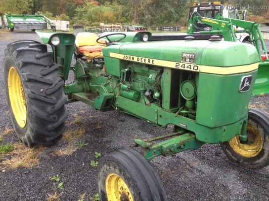 1979 John Deere 2440