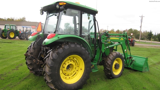 2009 John Deere 5083E