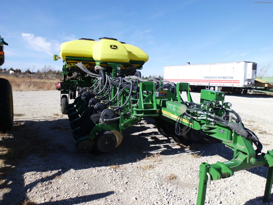 2011 John Deere 1770