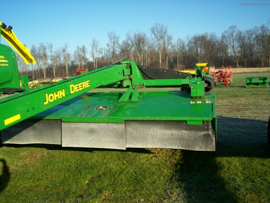 2005 John Deere 946