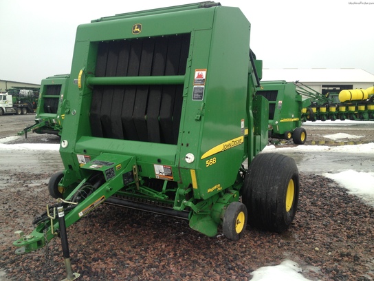 2010 John Deere 568