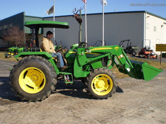 2010 John Deere 5065E