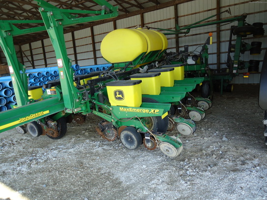 2004 John Deere 1770NT
