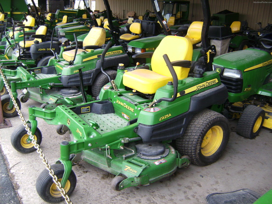 2011 John Deere Z925A