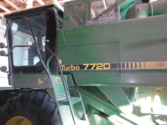 1981 John Deere 7720