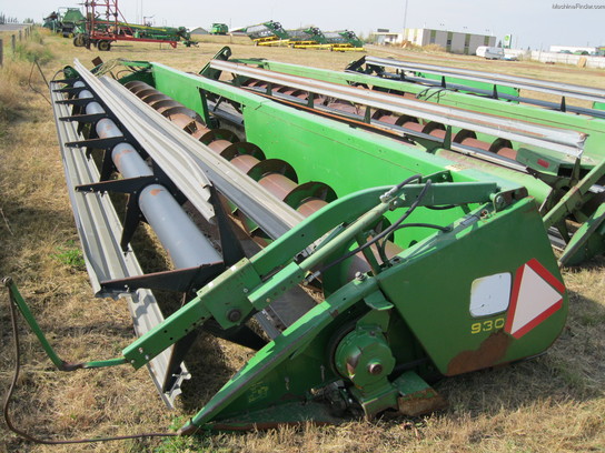 1991 John Deere 930R
