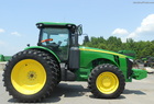 2011 John Deere 8260R