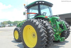 2011 John Deere 8260R