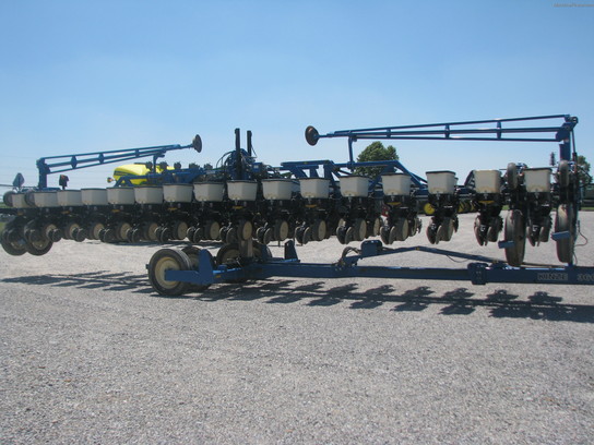 2009 Kinze 3600