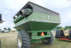 1996 Unverferth 7000