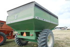 1996 Unverferth 7000