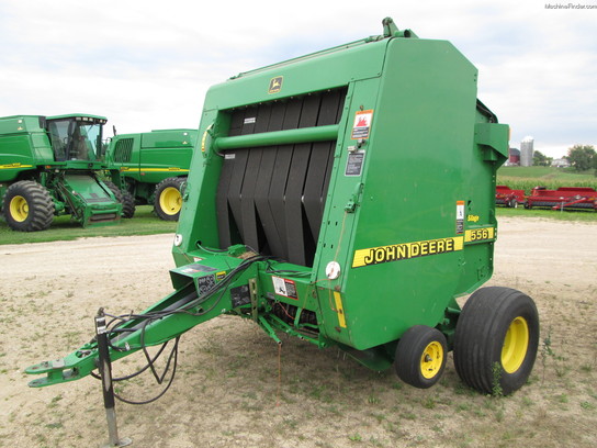 2000 John Deere 556