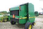 2000 John Deere 556