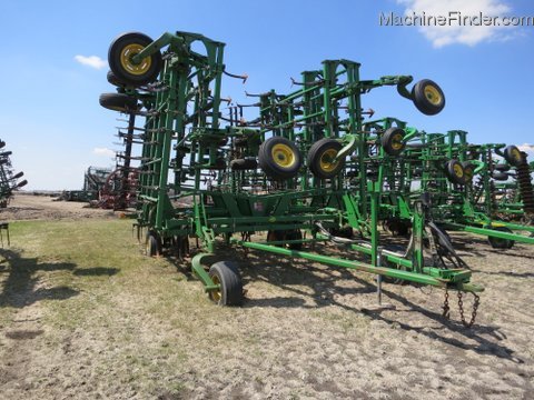 2005 John Deere 2210