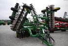 2009 John Deere 637