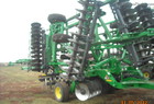 2011 John Deere 637