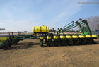 2004 John Deere 1770