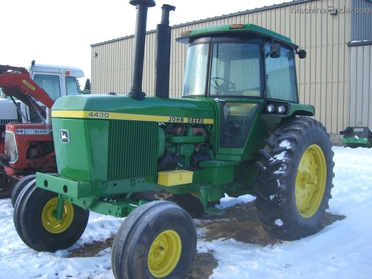 1974 John Deere 4430