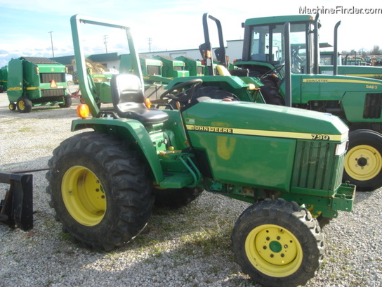 2001 John Deere 790