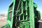2011 John Deere 568