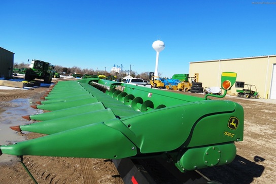 2012 John Deere 616C