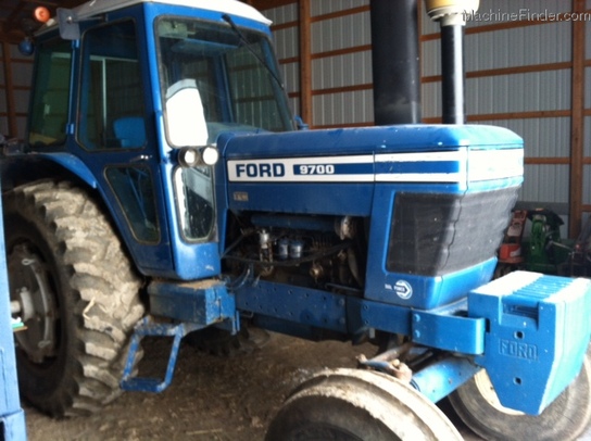 1977 Ford 9700