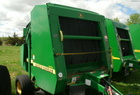 2000 John Deere 566