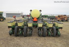 1993 John Deere 7200