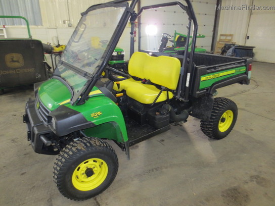 2010 John Deere 825i