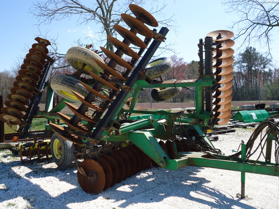 1993 John Deere 630
