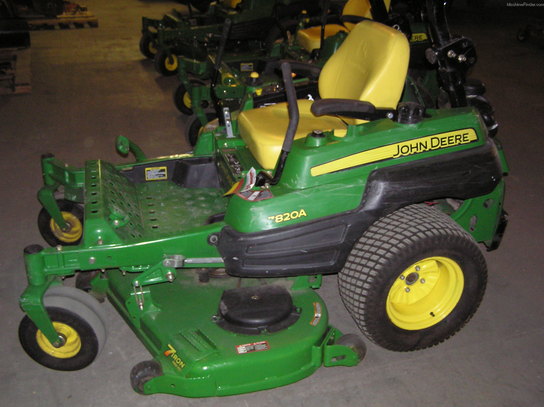2009 John Deere Z820A