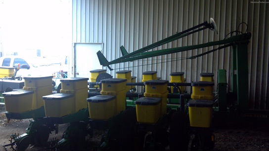 1995 John Deere 7200