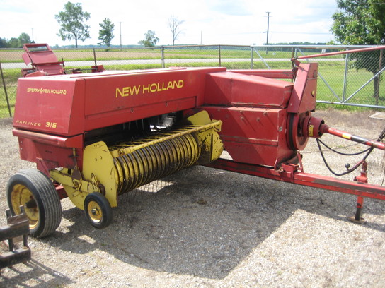 1977 New Holland 315
