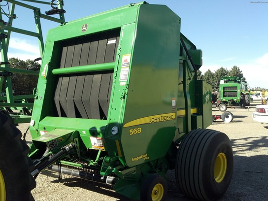 2010 John Deere 568
