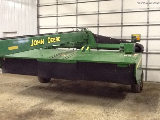 2010 John Deere 946