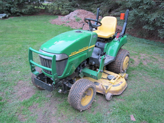 2006 John Deere 2305
