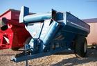  Kinze 840
