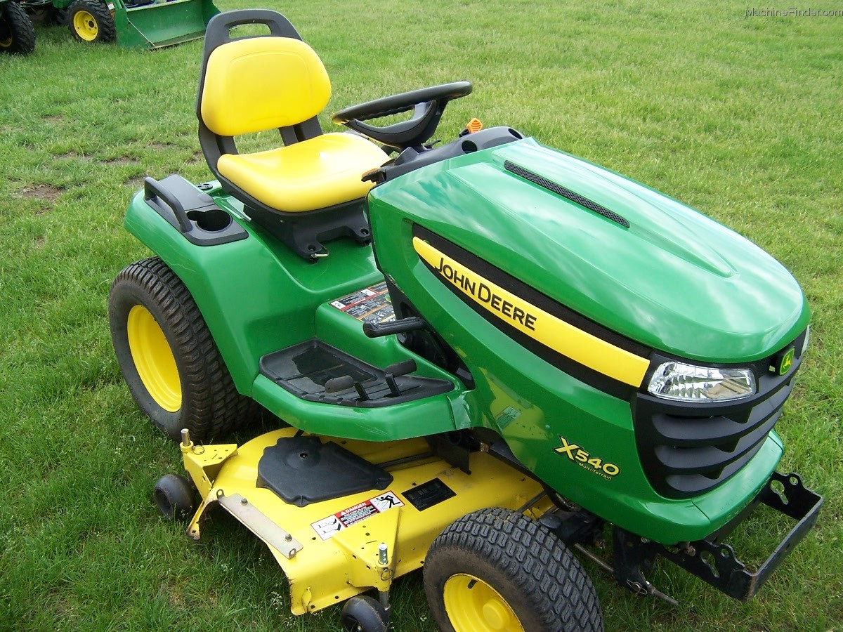 John Deere X540 Lawn & Garden and Commercial Mowing John Deere