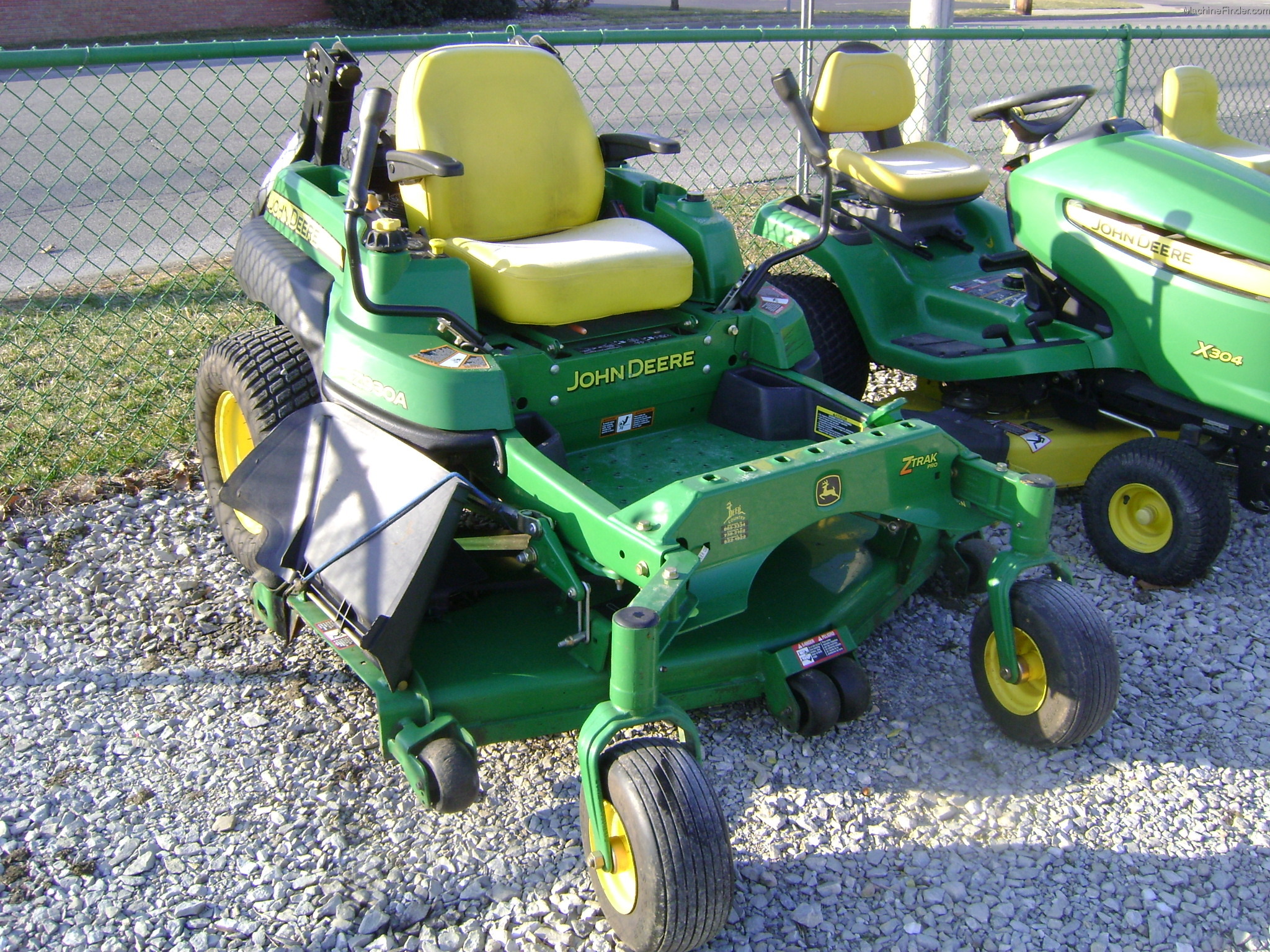 2010 John Deere Z930A Lawn & Garden and Commercial Mowing John Deere