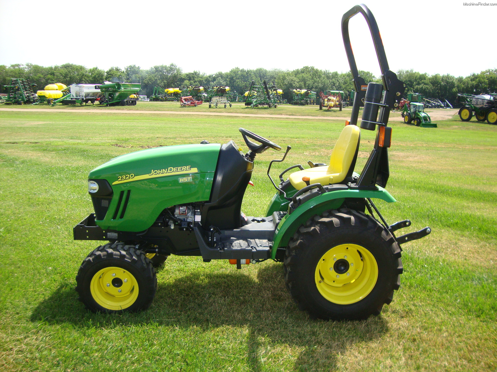 2010 John Deere 2320 Tractors Compact (140hp.) John Deere