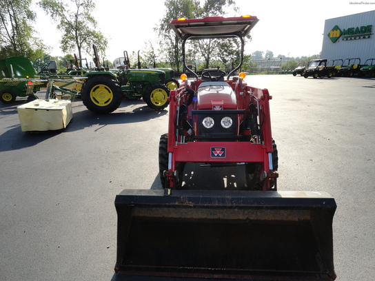 2005 Massey - Ferguson 1533