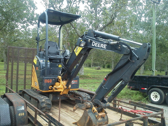 2010 John Deere 17D