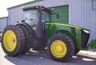 2011 John Deere 8260R