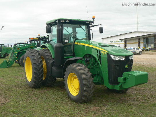 2012 John Deere 8260R