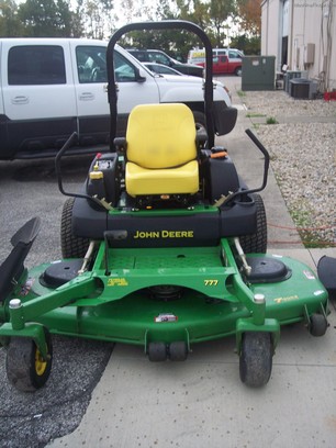 2007 John Deere 777