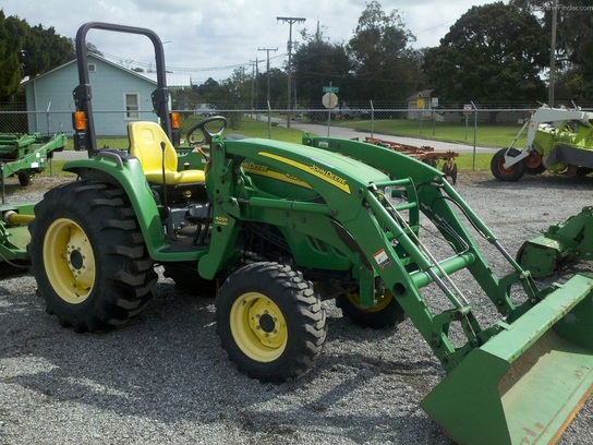 2006 John Deere 4520