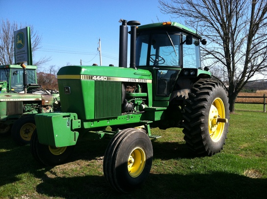 1982 John Deere 4440
